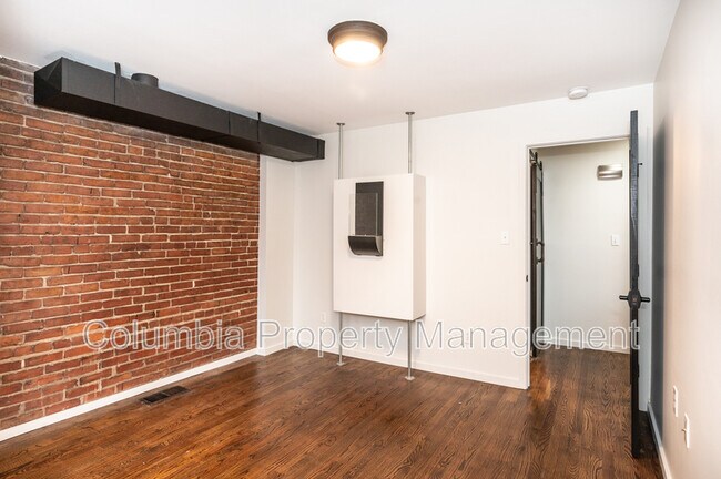 Building Photo - 811 T St NW