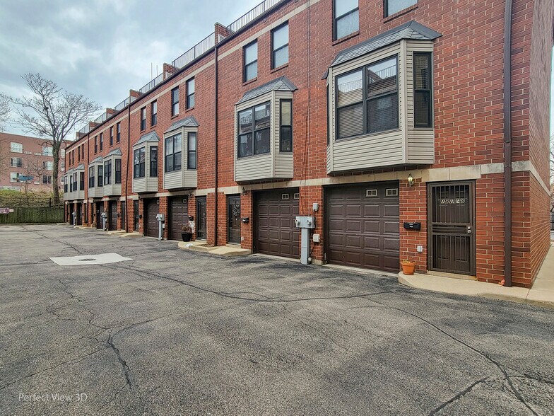 Building Photo - 1816 N Spaulding Ave