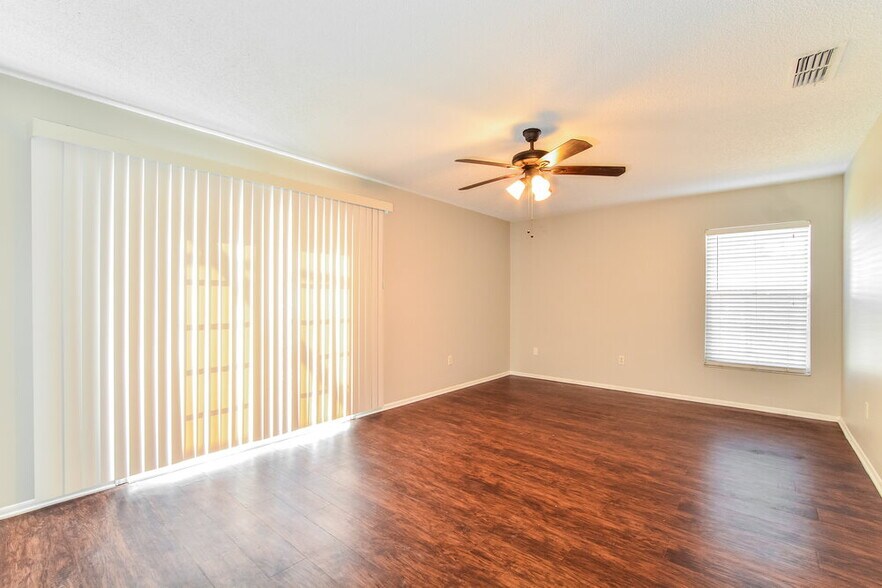 Building Photo - 1400 Ponce De Leon Blvd