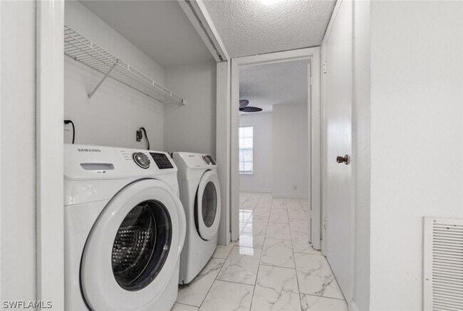 Building Photo - 1931 Rookery Bay Dr