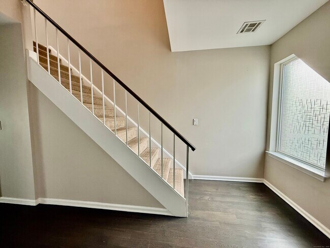 Building Photo - 1900 Summer St