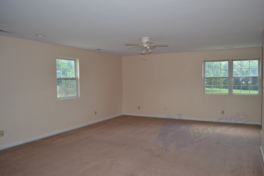 Building Photo - 39872 Wrinkle Free Ln