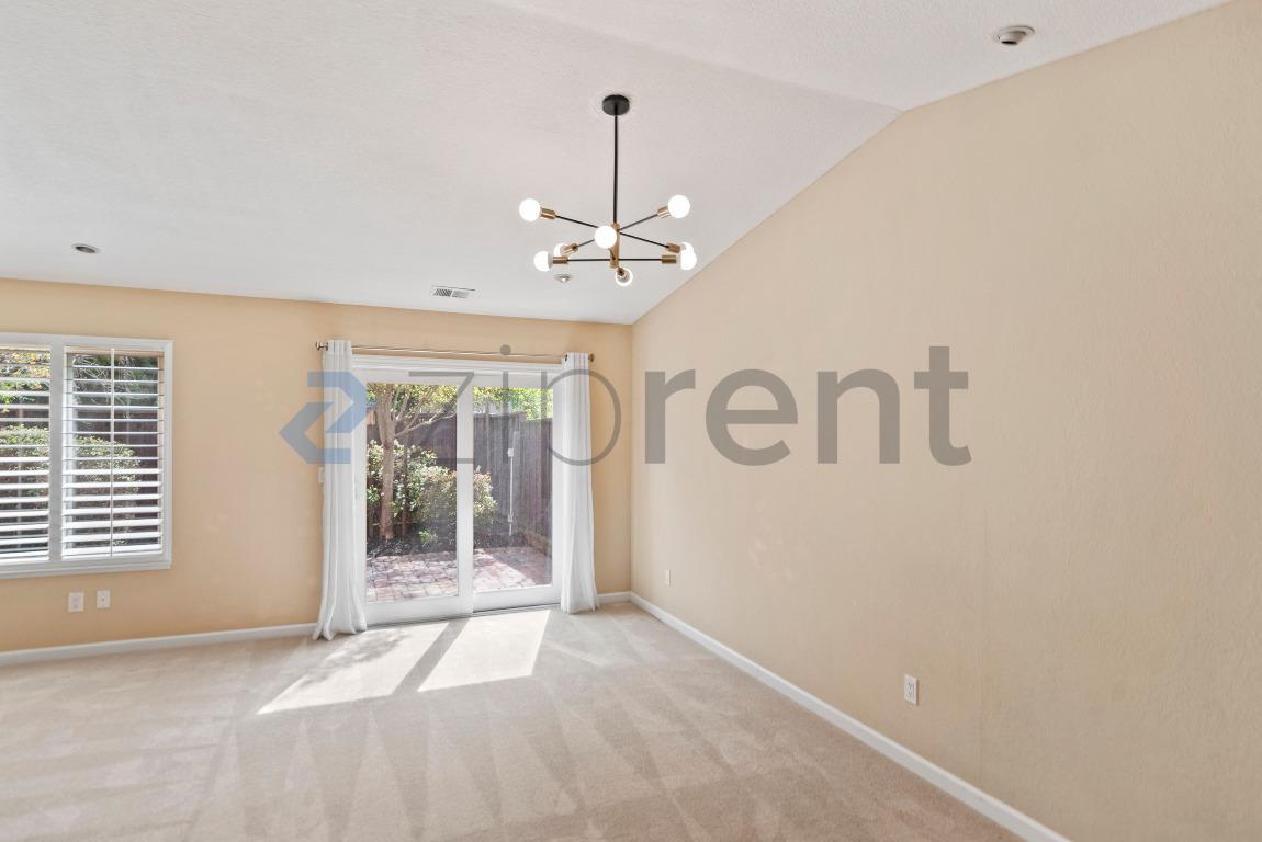 Building Photo - 6 Sandpebble Ct