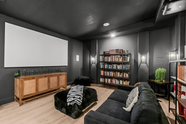 Building Photo - 62 N Curly Willow Cir