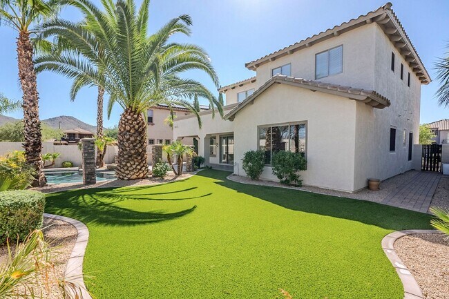 Building Photo - Stunning 4 bed 2.5 bath home with pool, in...