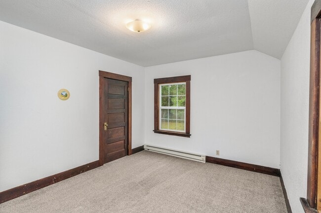 Building Photo - 117 Benthein Rd