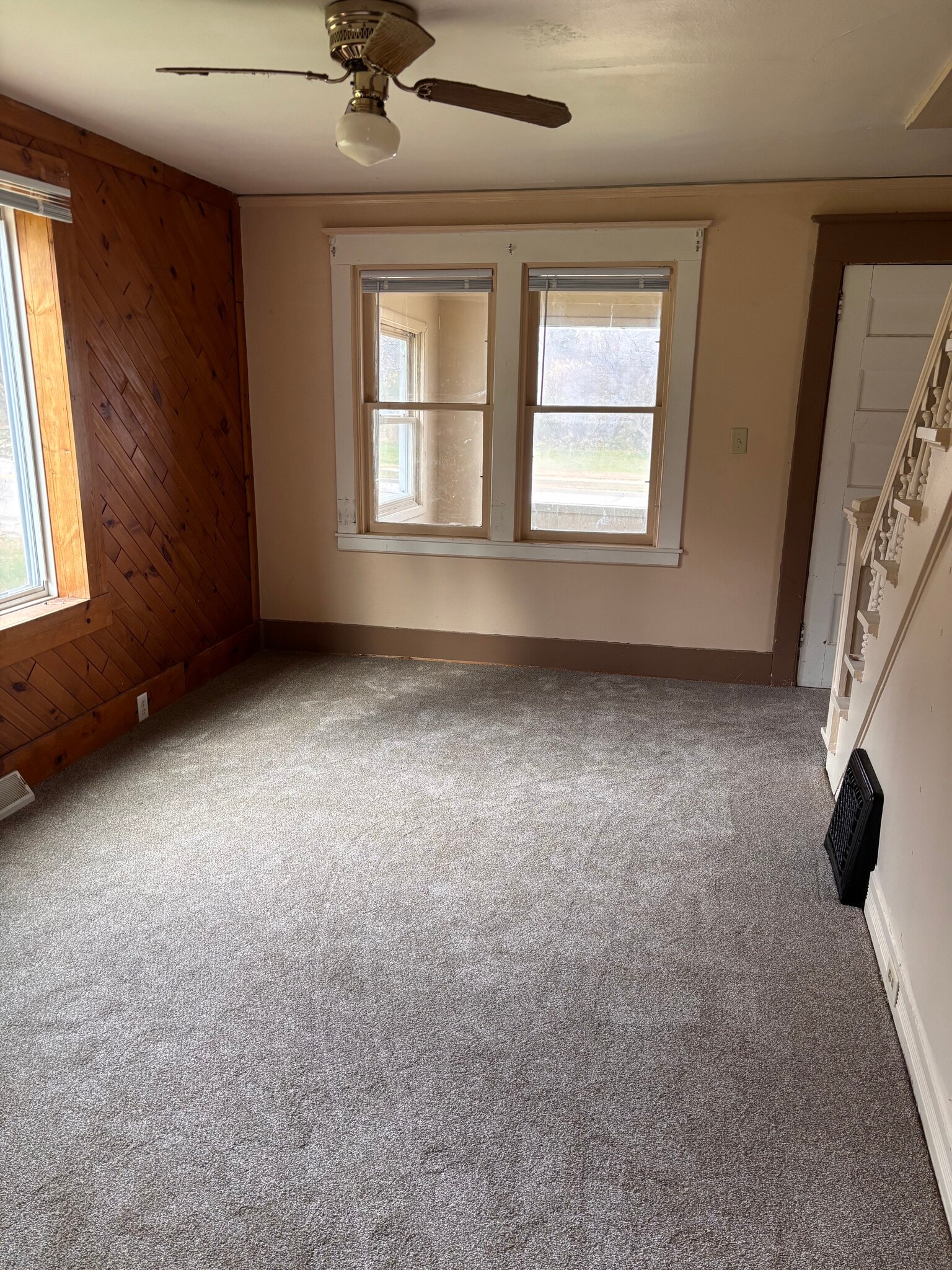 Building Photo - 3055 N 6th St