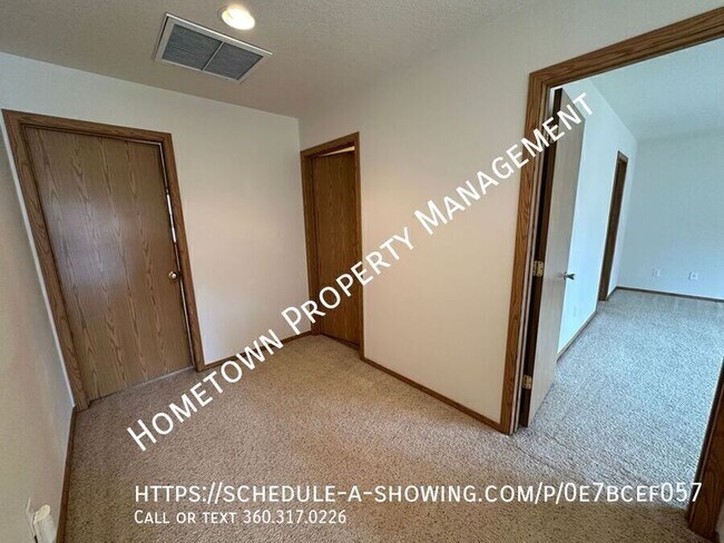 Building Photo - 8612 Sweetbrier Loop SE