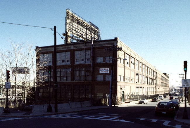 Building Photo - Porter 156 Lofts