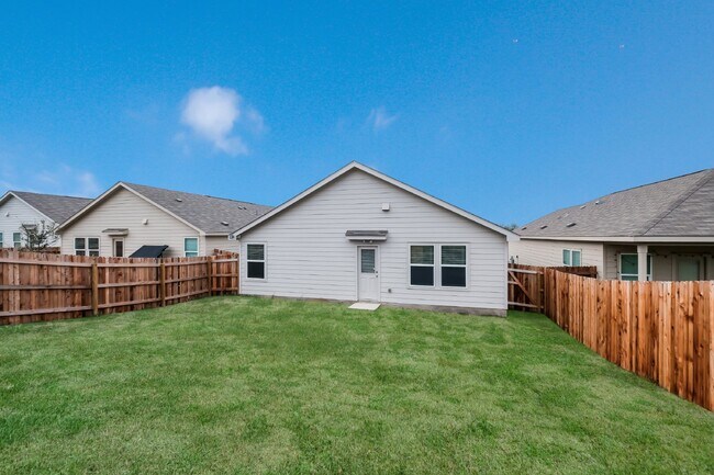 Building Photo - Stunning New 4-Bedroom Home with Upgrades ...