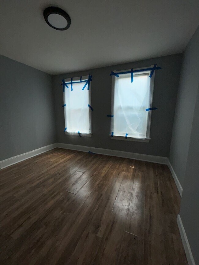 Building Photo - 414 Reservoir St