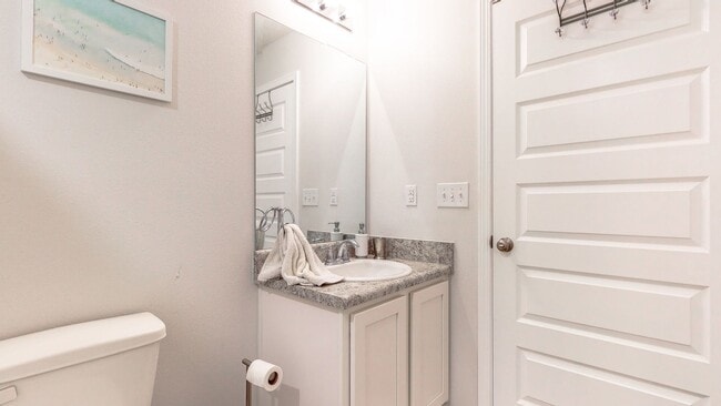 Building Photo - Coming Soon! 4 bed 2 bath home located in Hammock Bay!