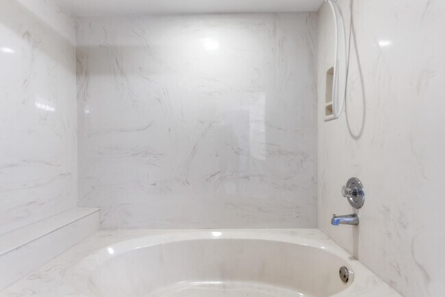 Building Photo - 2488 Harbour Cove Dr
