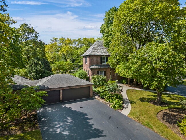 Building Photo - 1092 Wexford Ct