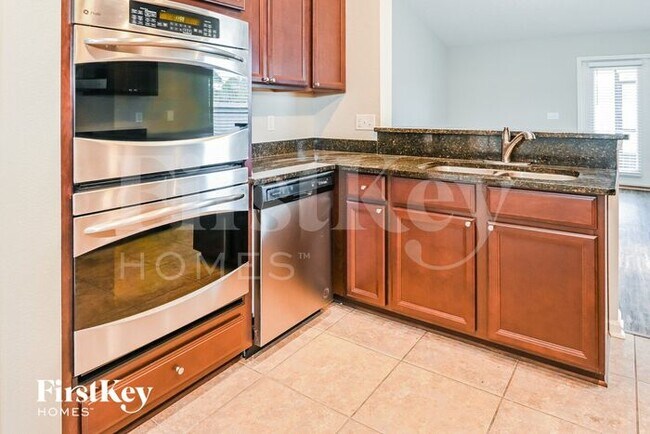 Building Photo - 3912 S Trapani Dr