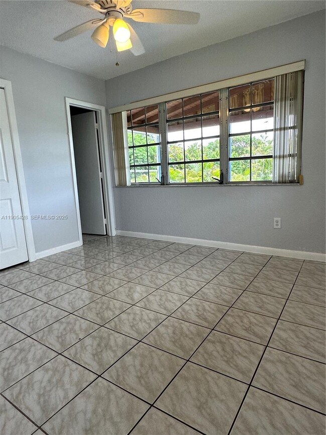 Building Photo - 9450 SW 181st Terrace