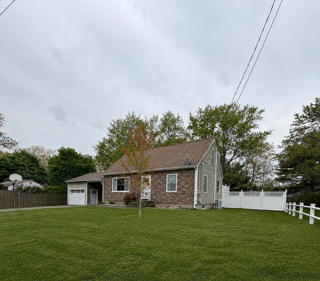 Building Photo - 34 B St