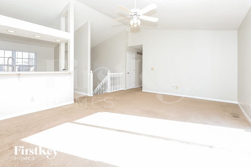 Building Photo - 1961 Big Tree Dr