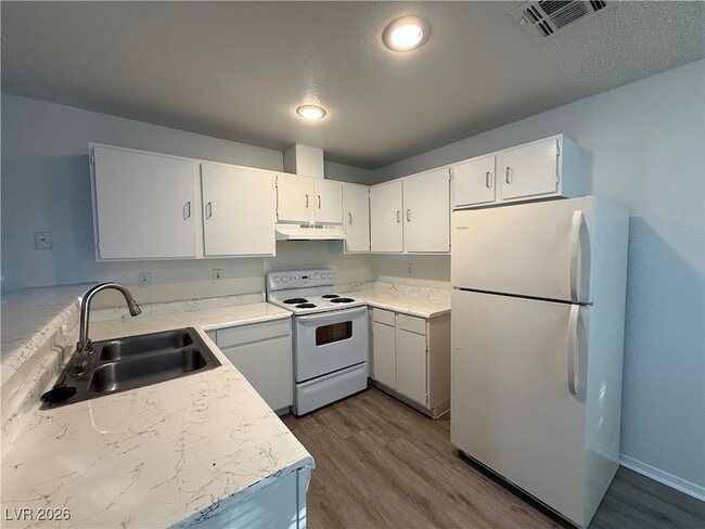 Building Photo - 1856 Nebula Dr