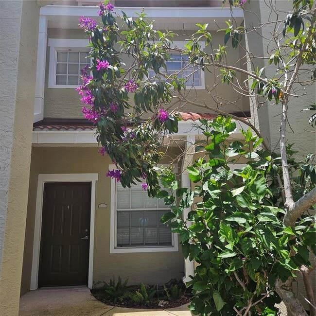 Building Photo - 5500 Bentgrass Dr