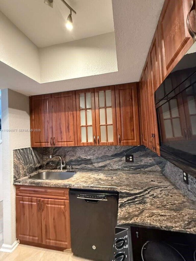 Building Photo - 781 SW 148th Ave