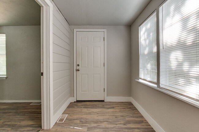 Building Photo - Remodeled 3-Bedroom Home with Spacious Patio & Deck!