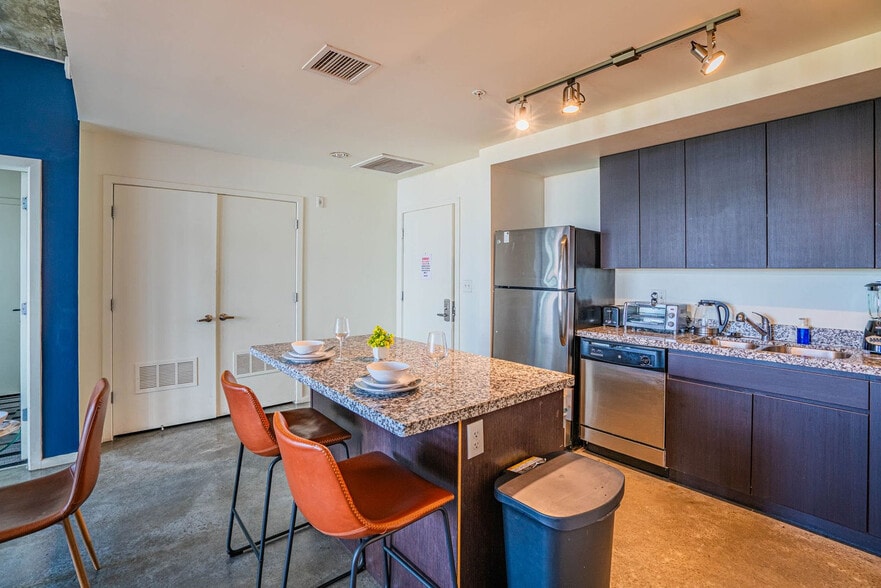 Building Photo - 888 N 4th St