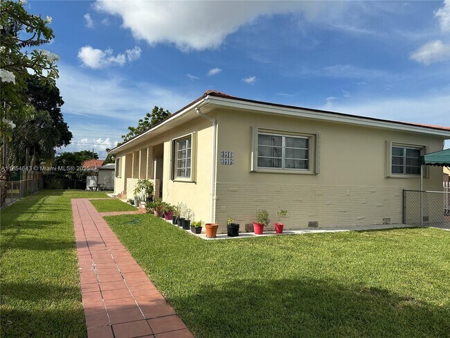 Primary Photo - 3515 SW 5th St