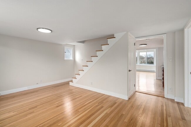 Building Photo - 157 Lake Ave