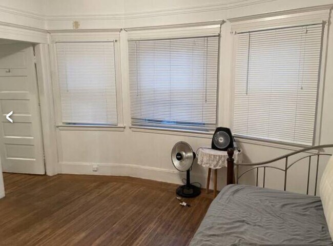 Building Photo - 2139 Prince St