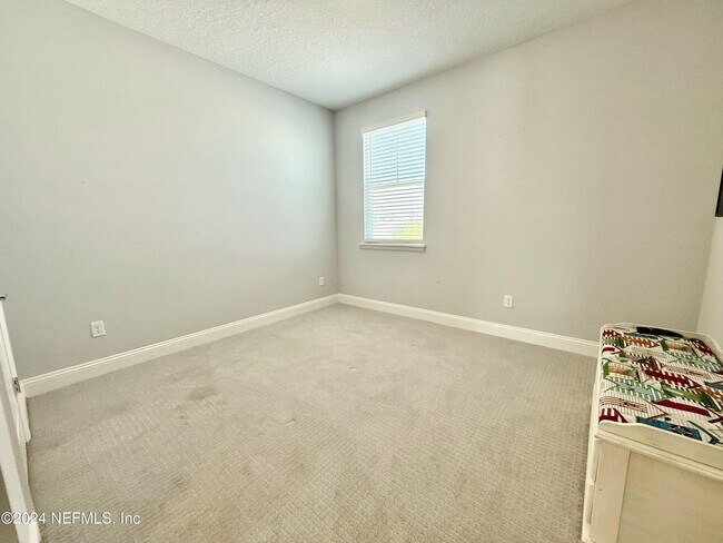 Building Photo - 52 Waterline Dr