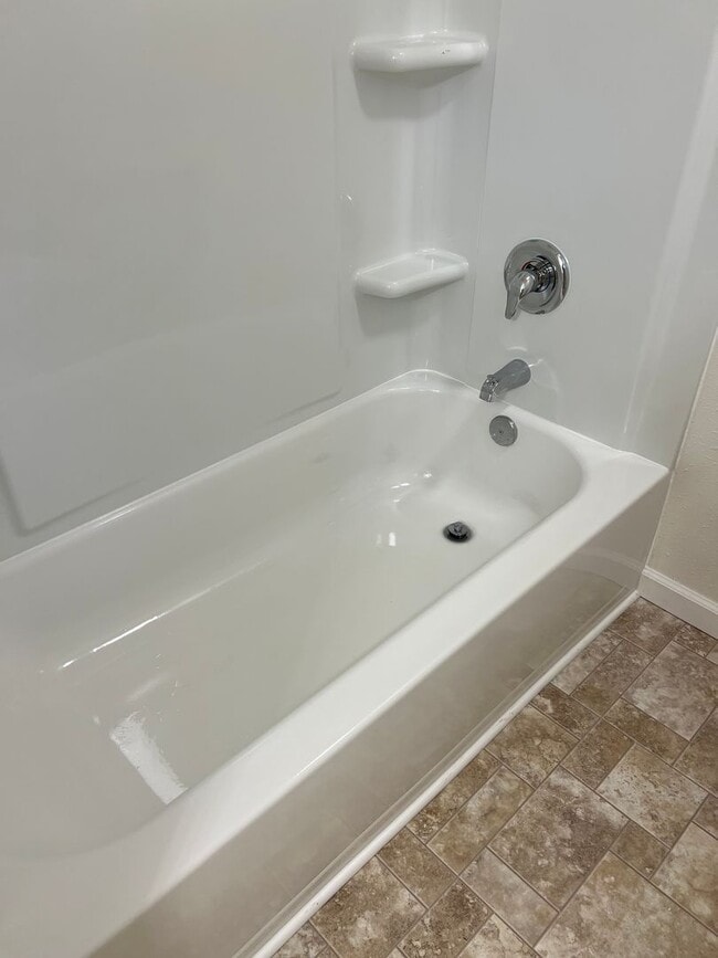 Building Photo - debd01