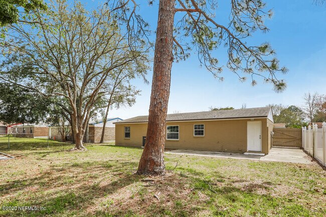 Building Photo - 10757 Mareeba Rd