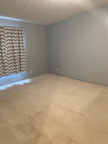 Building Photo - 3061 Safronia Shores Rd