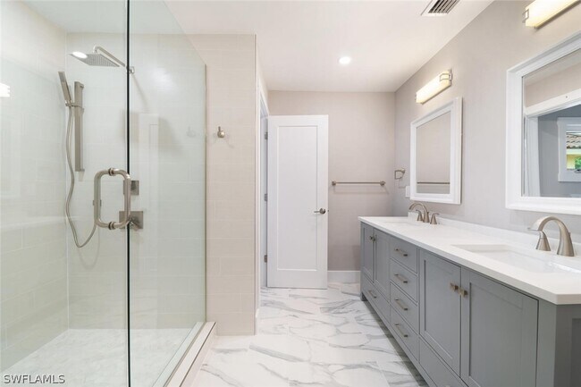 Building Photo - 1130 5th St S