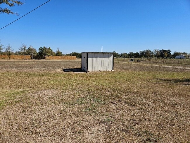 Building Photo - 482 McDonald Ln W