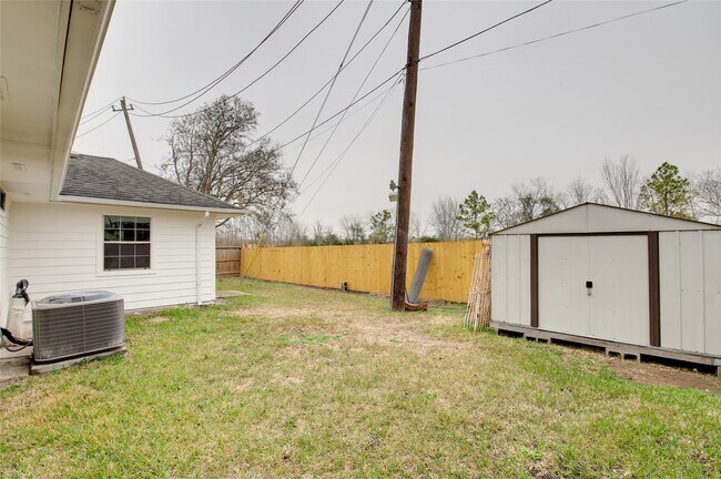 Building Photo - 12807 Ambrose St