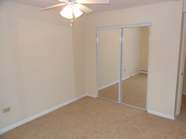 Nice Closet Space - 810 Seward