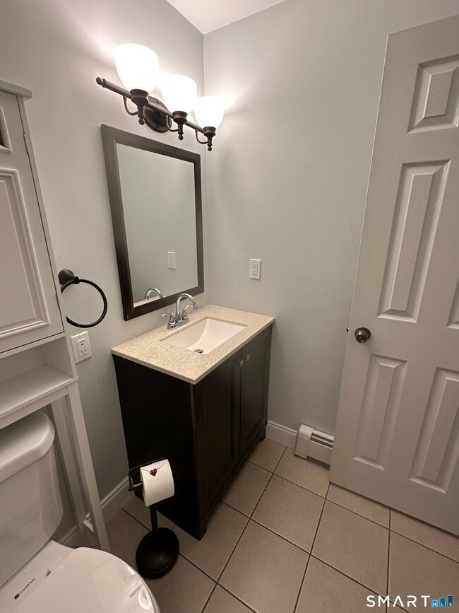 Building Photo - 1693 Litchfield Turnpike