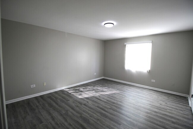 Building Photo - 1411 Berta Dr