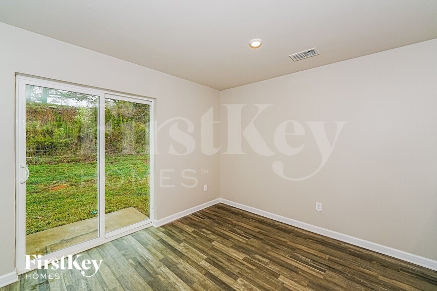 Building Photo - 40 Stevens Cv Dr