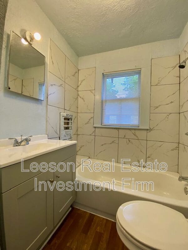 Building Photo - 3240 Jackson St