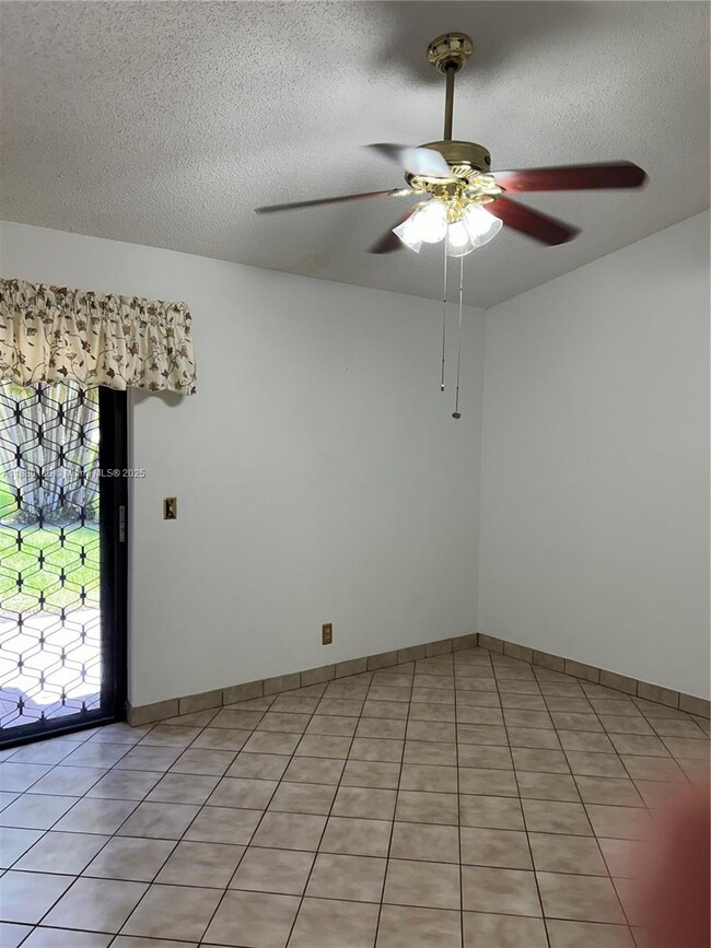 Building Photo - 5514 Parkwalk Cir E