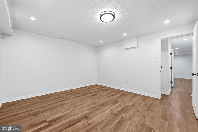 Building Photo - 9500 Windbeat Way