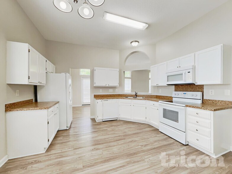 Building Photo - 47 McDonald St NW