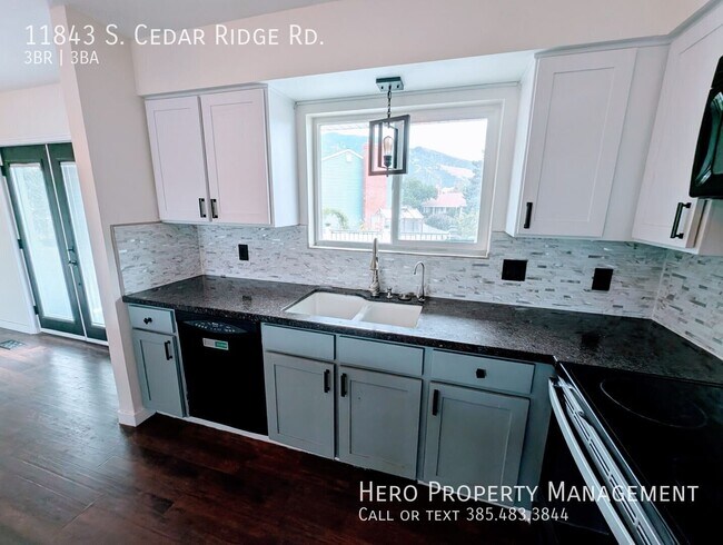 Building Photo - 11843 S Cedar Ridge Rd