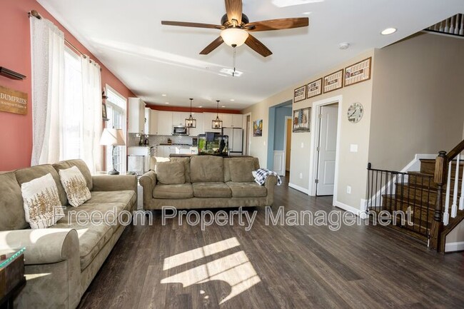 Building Photo - 2425 Morgans Point Dr