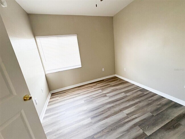 Building Photo - 6019 Portsdale Pl