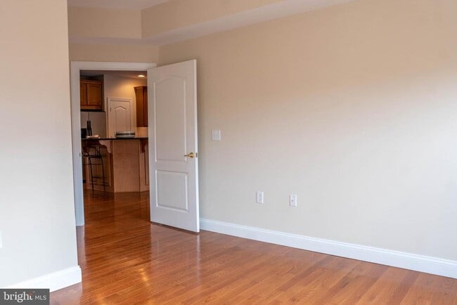 Building Photo - 204 Seneca Way