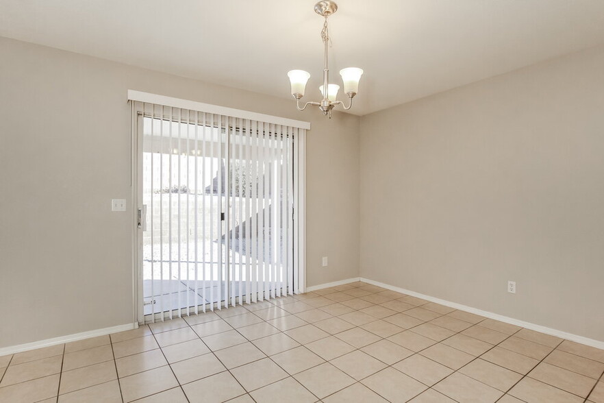 Building Photo - 11322 W Loren Ln